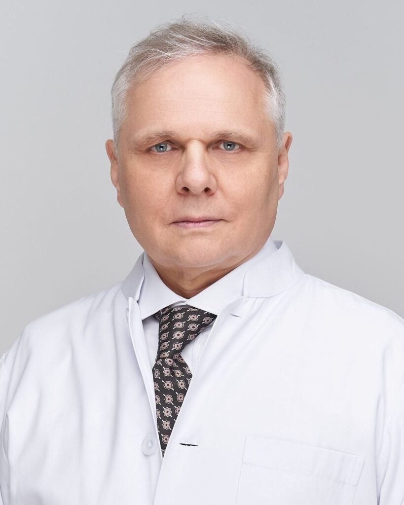 Dr. Gregor Kowal is a German-Board Certified Consultant in Psychiatry and Psychotherapy